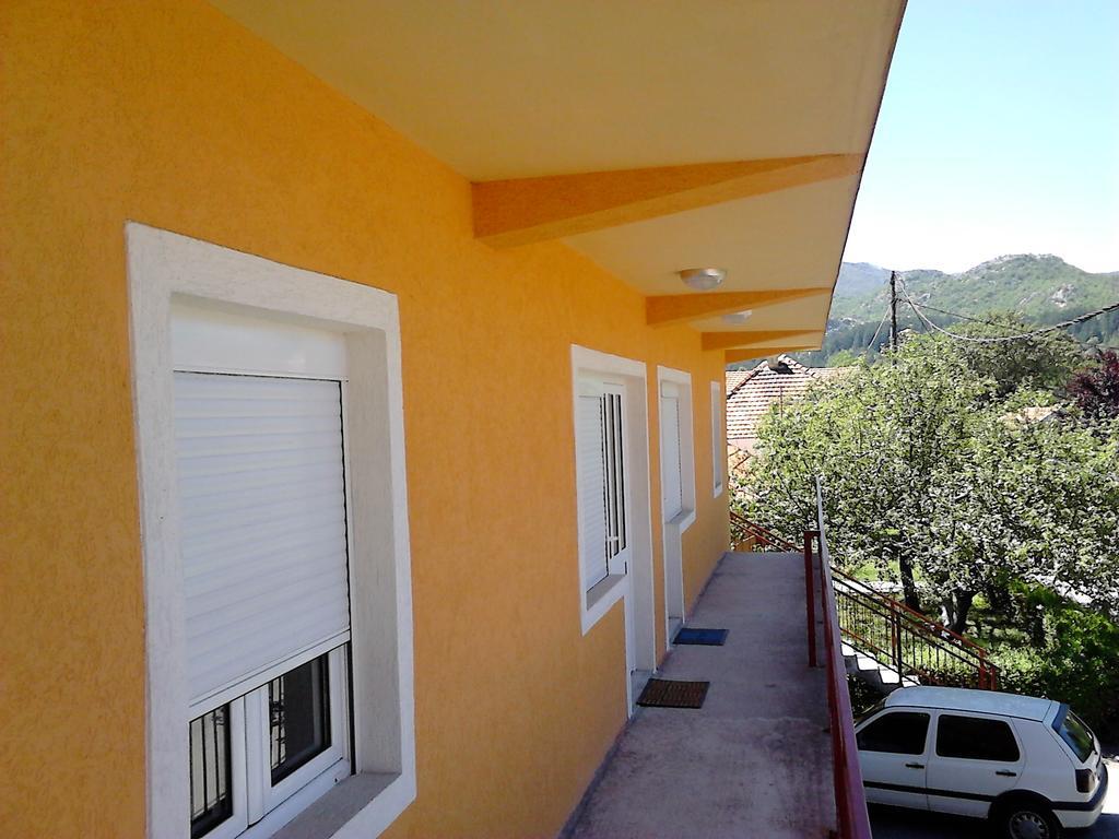 Apartments Mirkovic Τσέτινιε Εξωτερικό φωτογραφία