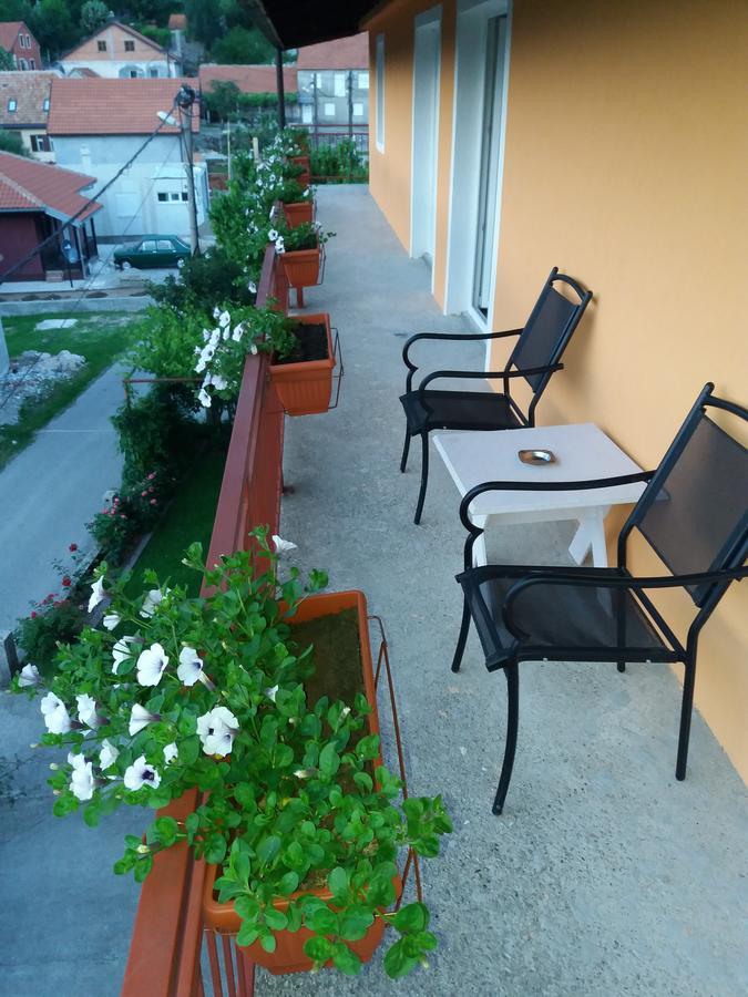 Apartments Mirkovic Τσέτινιε Εξωτερικό φωτογραφία