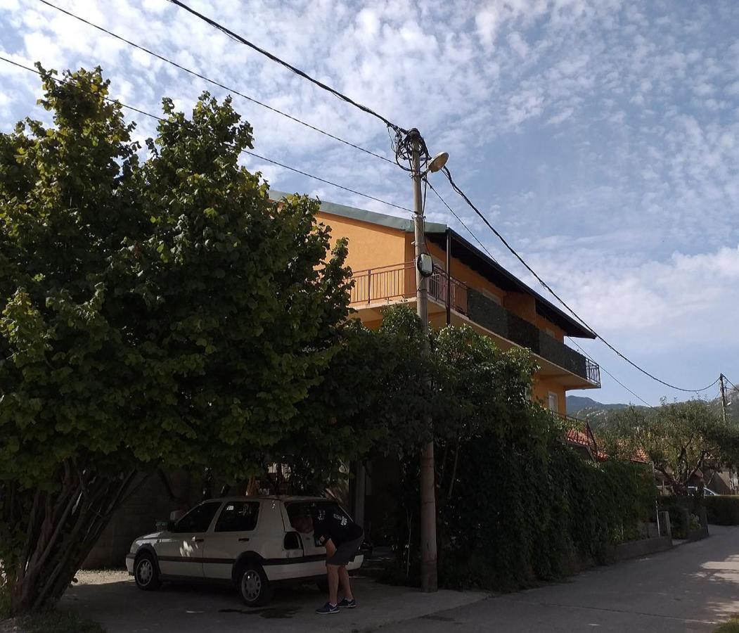 Apartments Mirkovic Τσέτινιε Εξωτερικό φωτογραφία